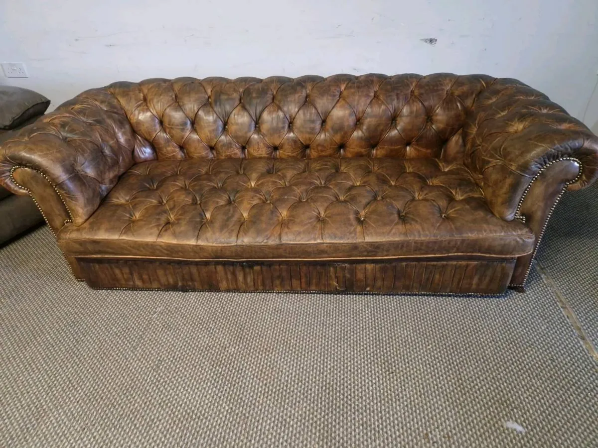 Chesterfield - Image 2