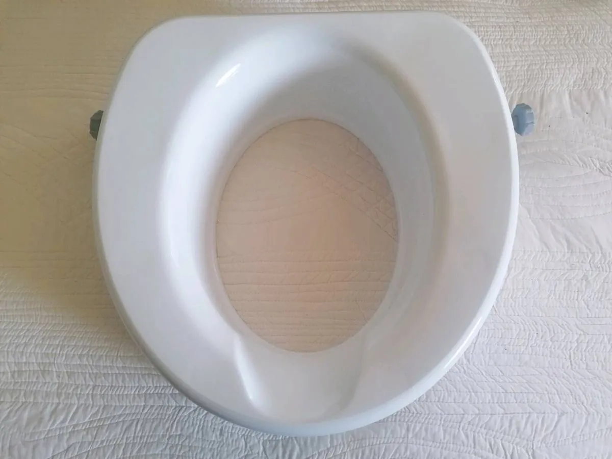 Raised Toilet Seat - Image 1