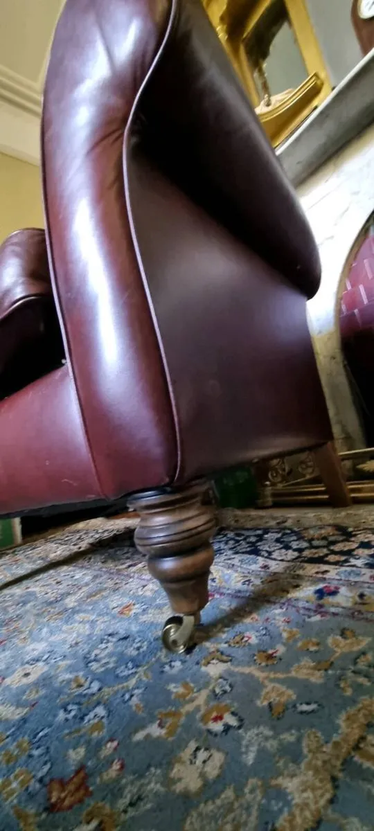 Club armchair - Image 2