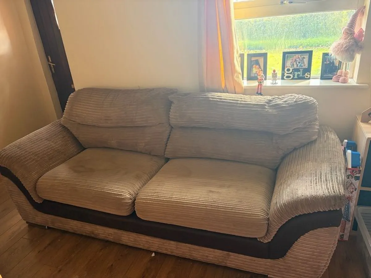 Sofa free - Image 1