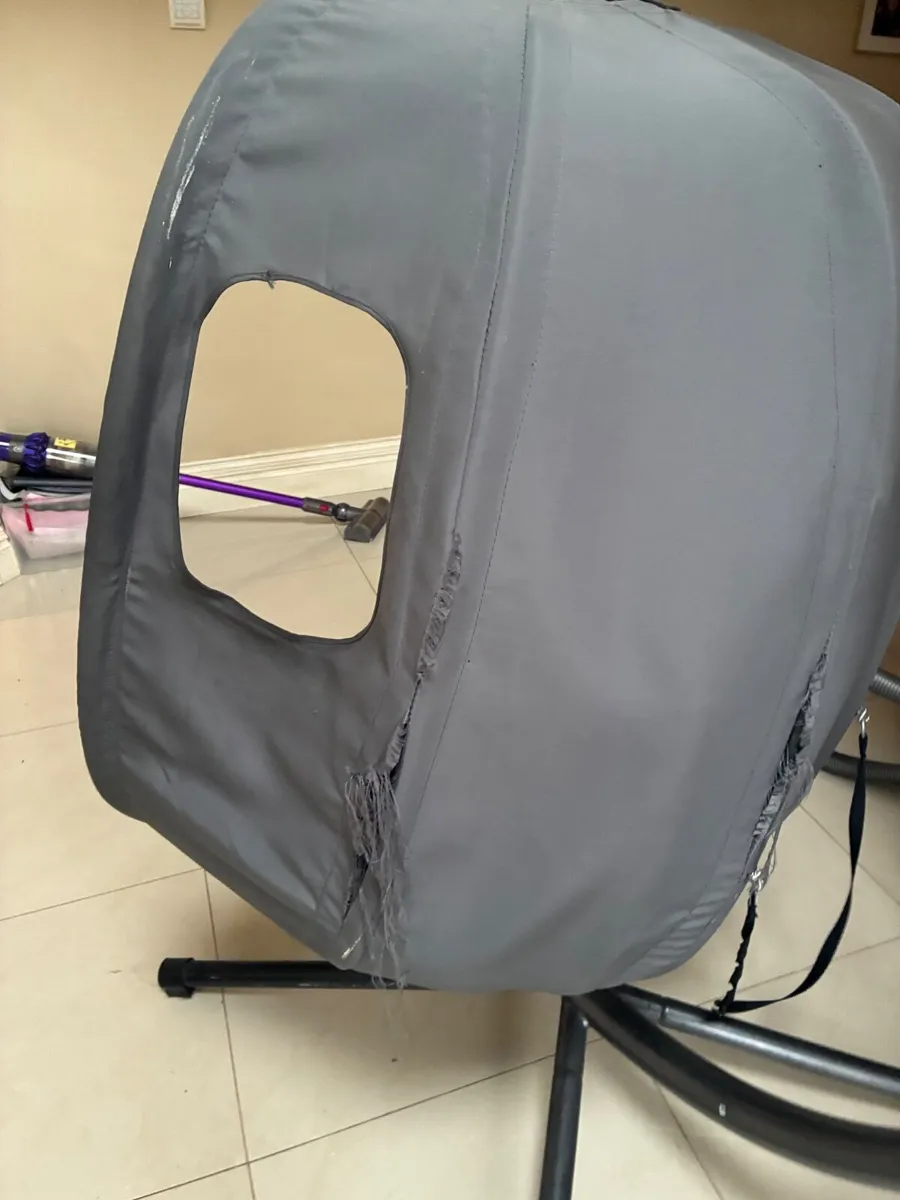 Swinging Chair - Image 3