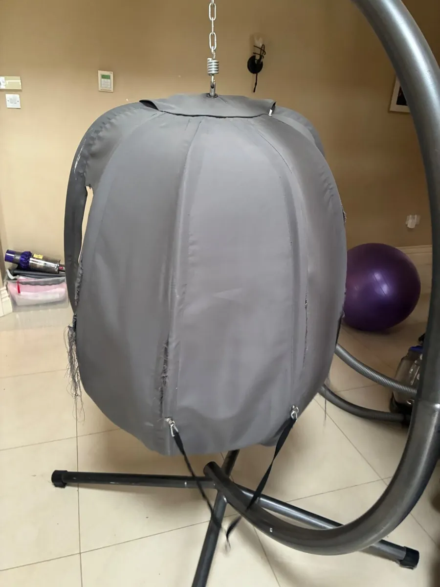 Swinging Chair - Image 4