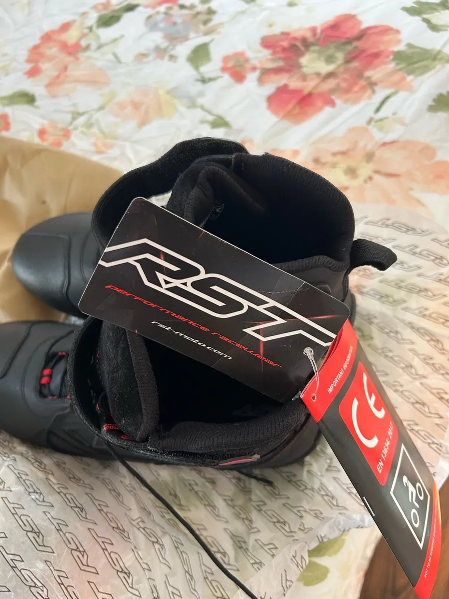 Motorcycle cycle gear - Image 3