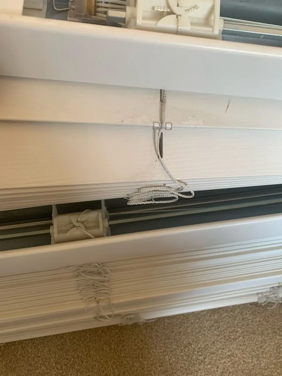 wide venetian blinds - Image 1