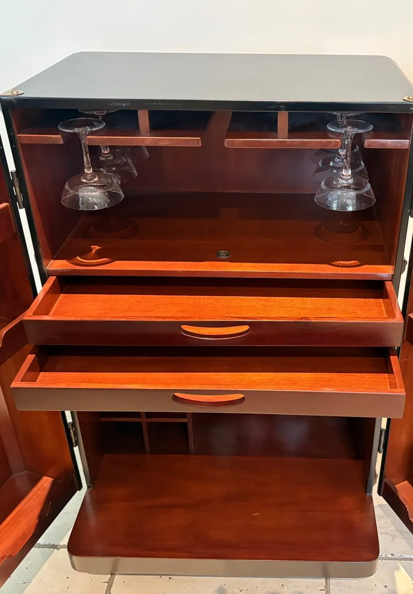 Polo Club Bar Cabinet - Image 4