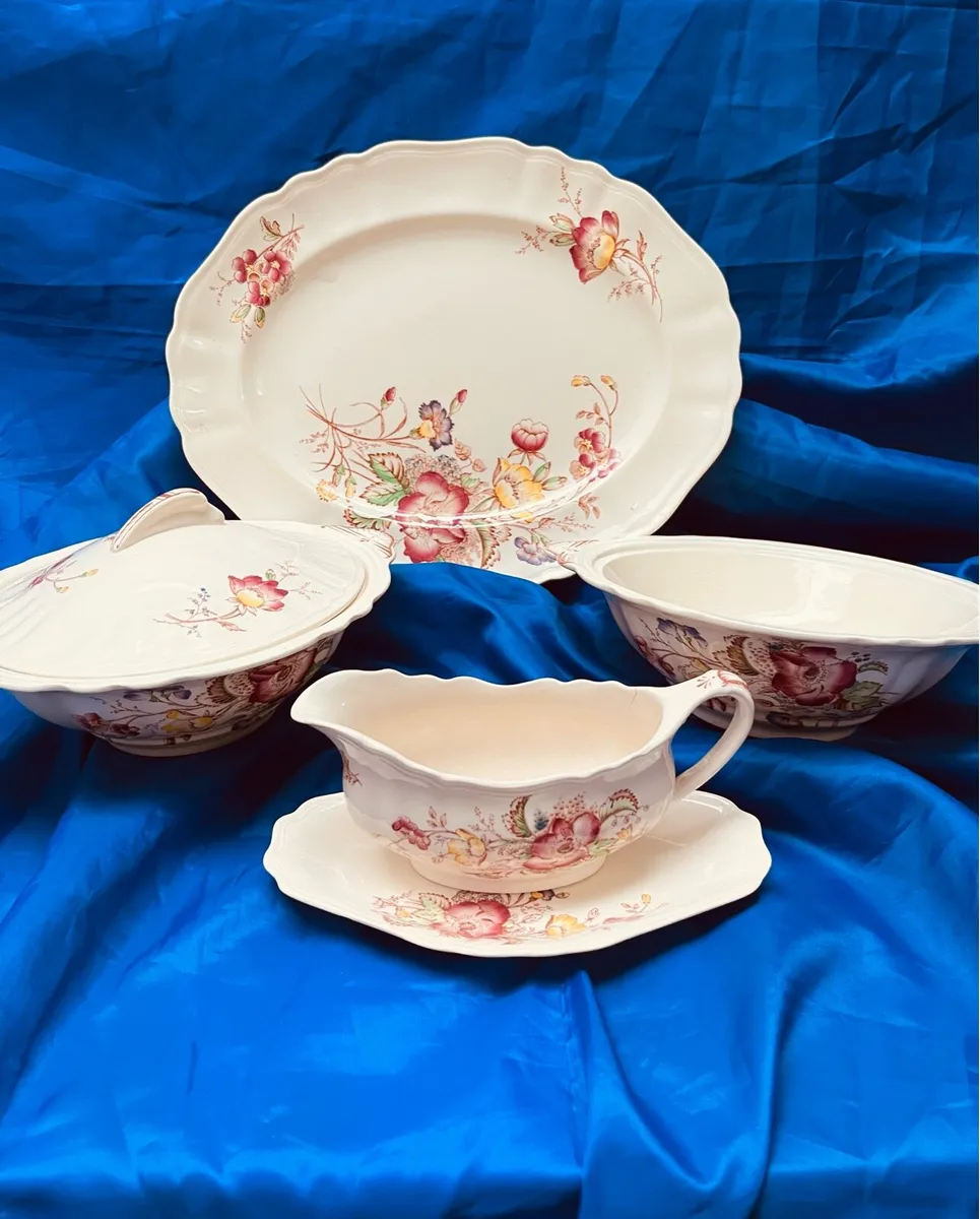 J. & G. Meakin Dinner set - Image 1