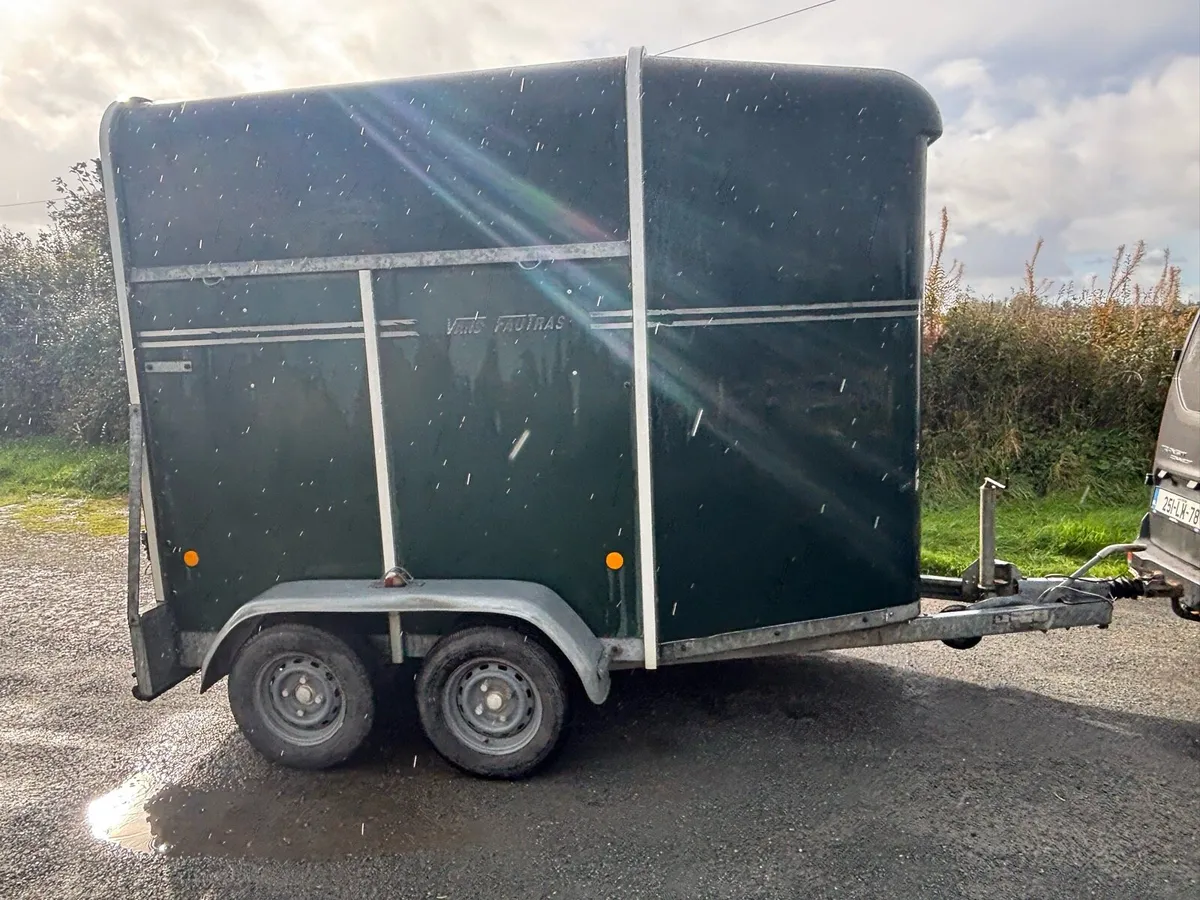Horsebox for sale - Image 2