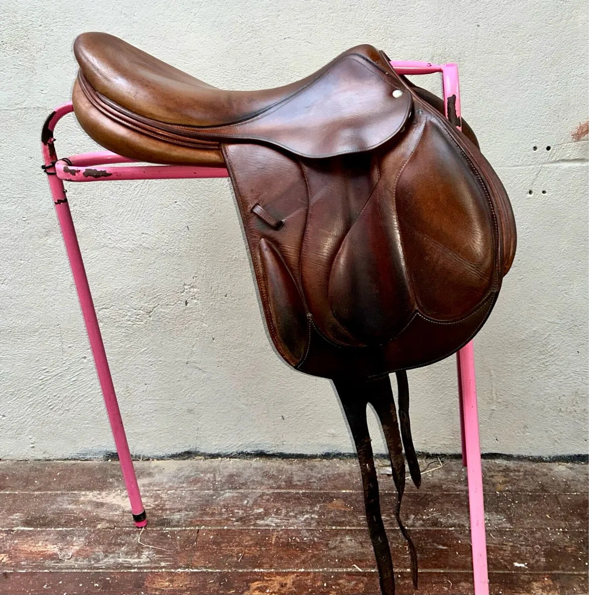 18” Devoucoux Saddle - Image 2