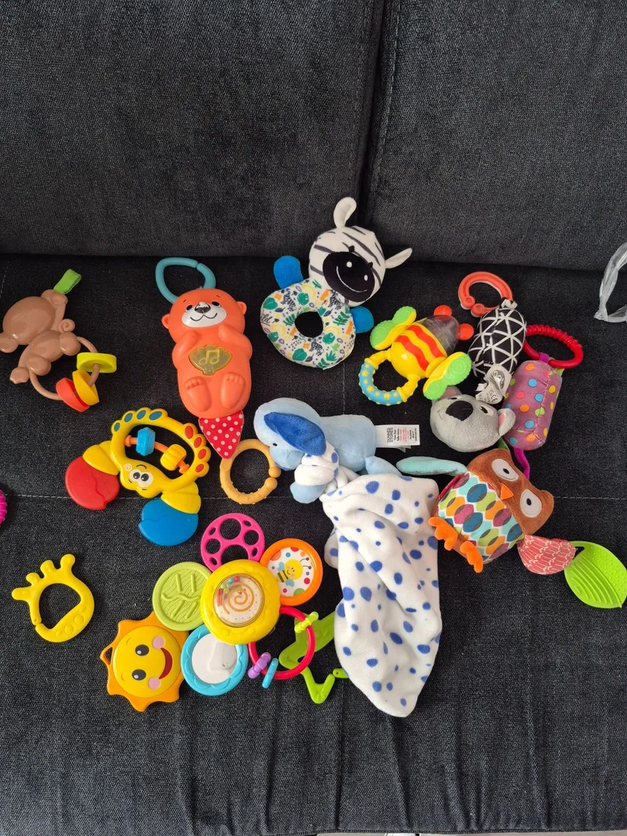 Xmass baby clothing plus toys - Image 2
