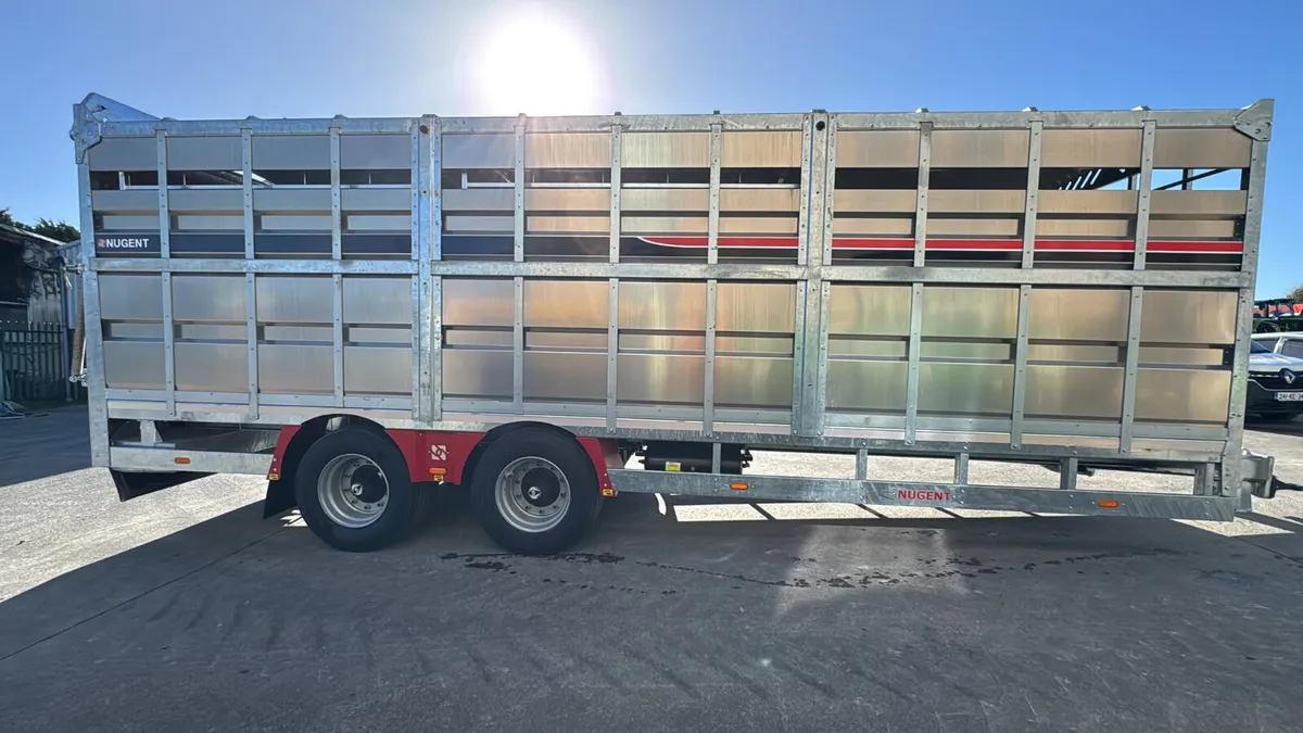 Nugent 24ft Cattle Trailer - Image 1