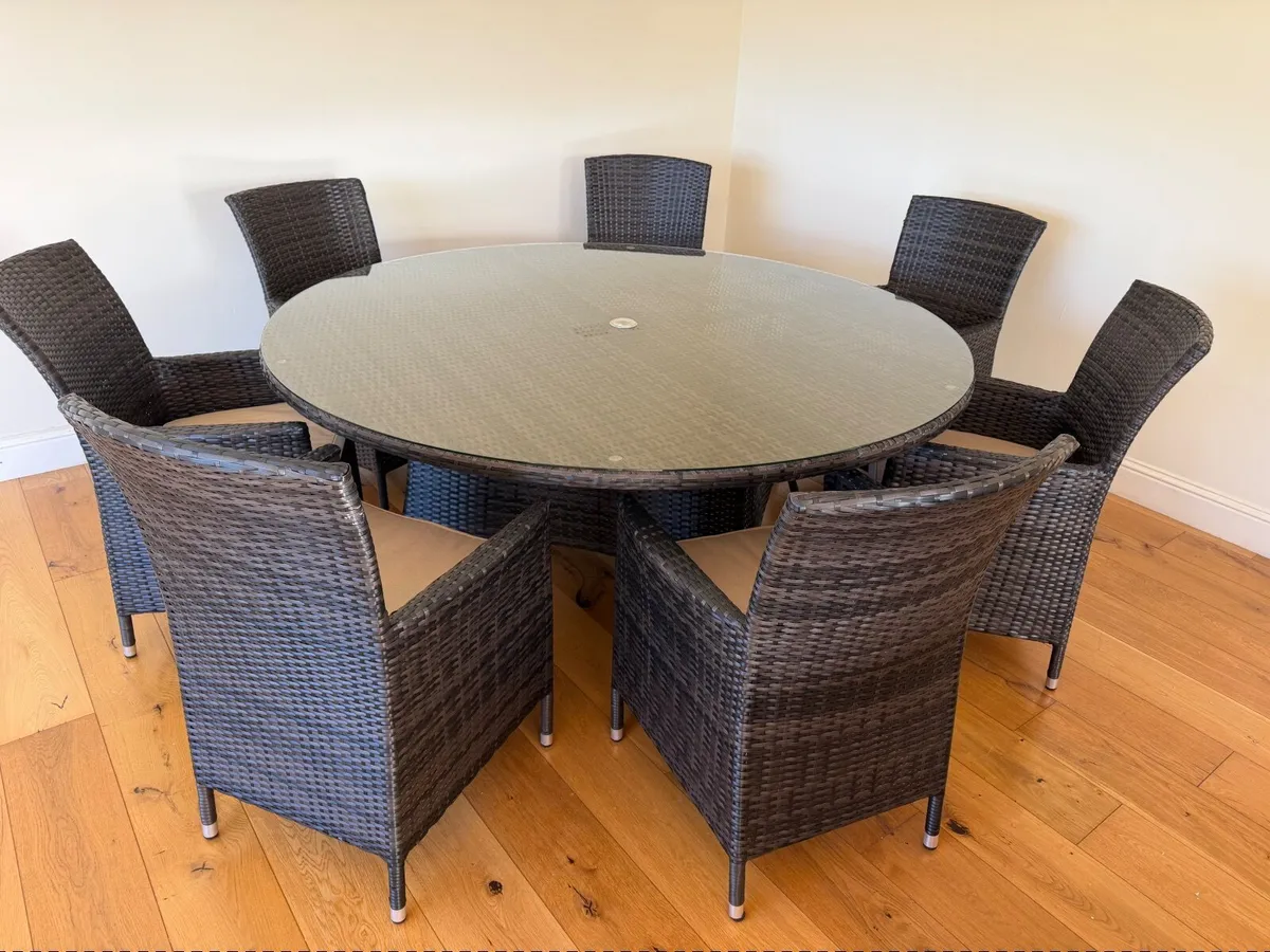 Home and Garden Furniture - Image 3