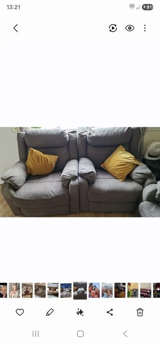 2 Seat Recliners with Center Console and 2 Single Seat Recliners - Image 1