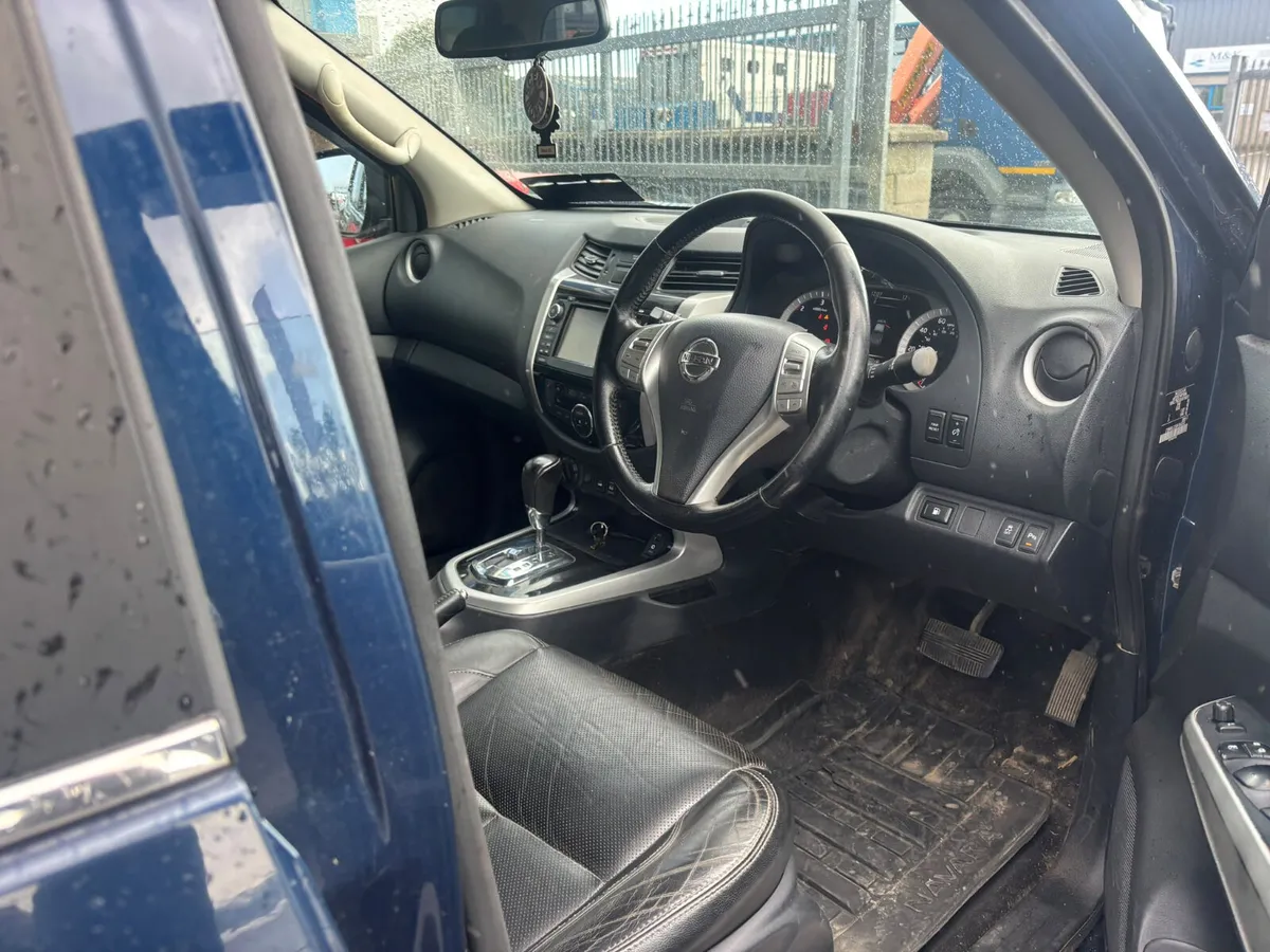 2019 Nissan Navara 4x4 Crew Cab Automatic - Image 4