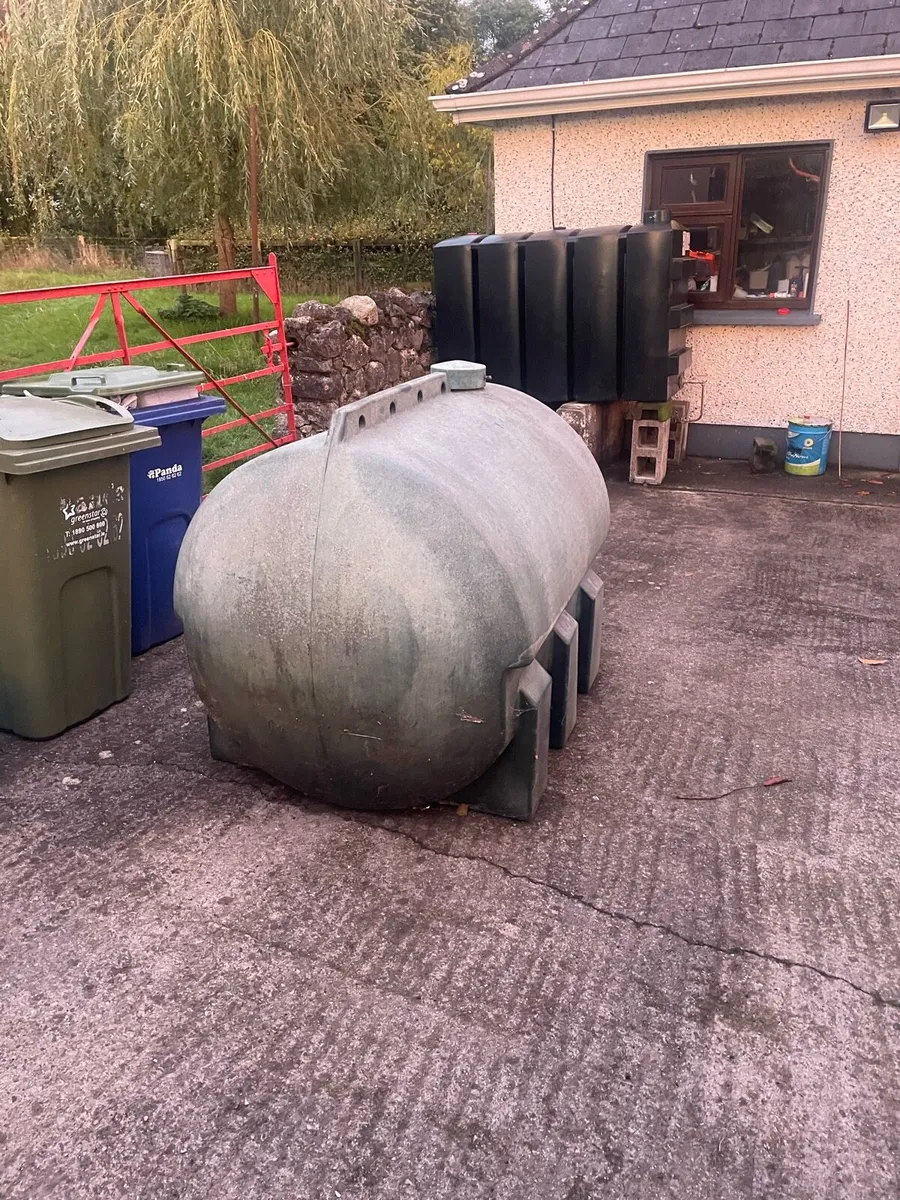 Oil tank - Image 2