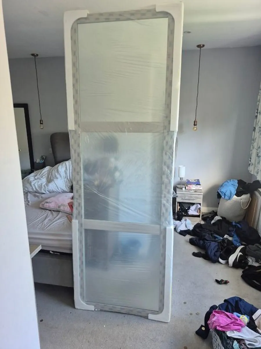 Sliding wardrobe - Image 1