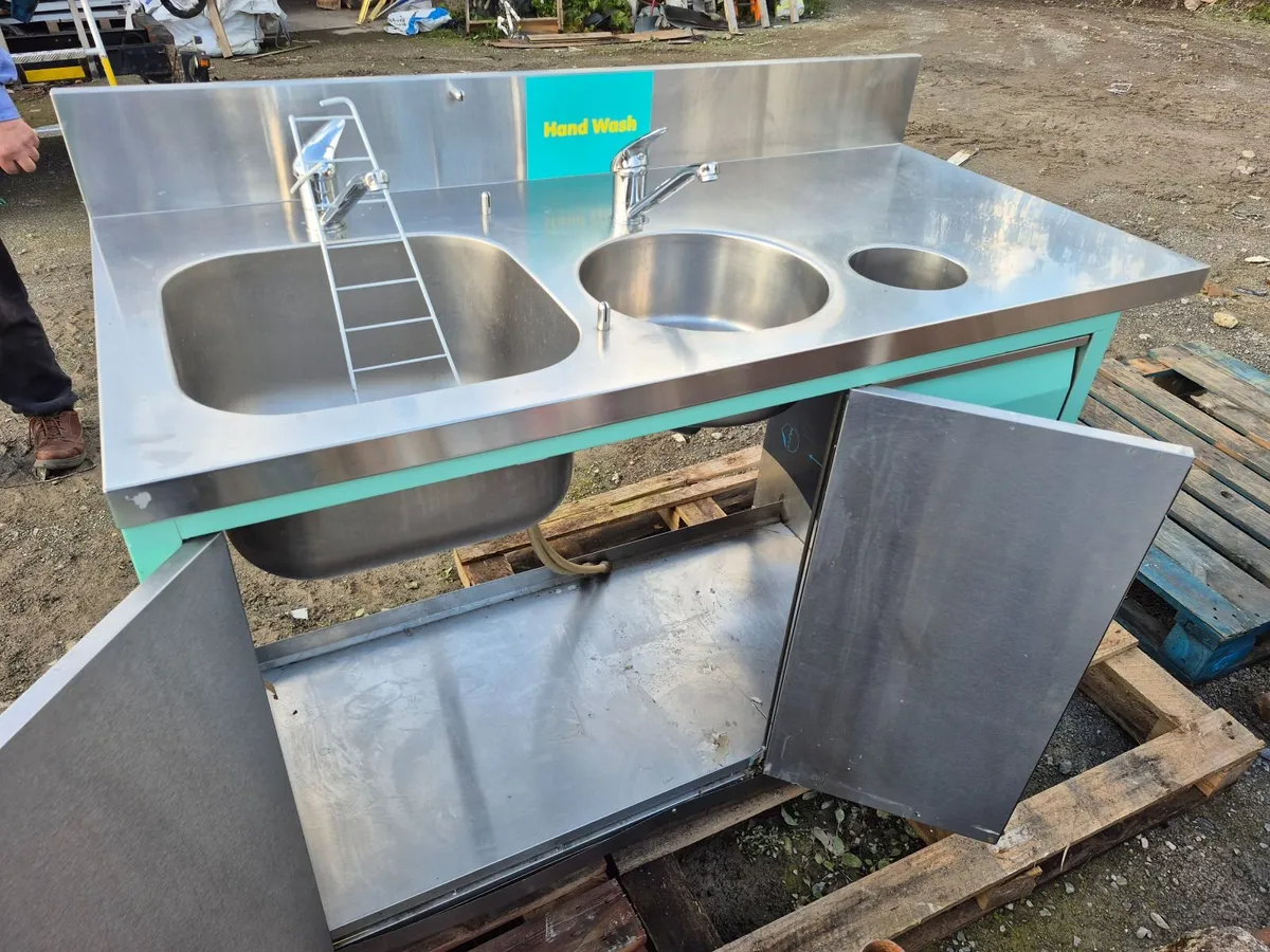 Stainless steel sink unit