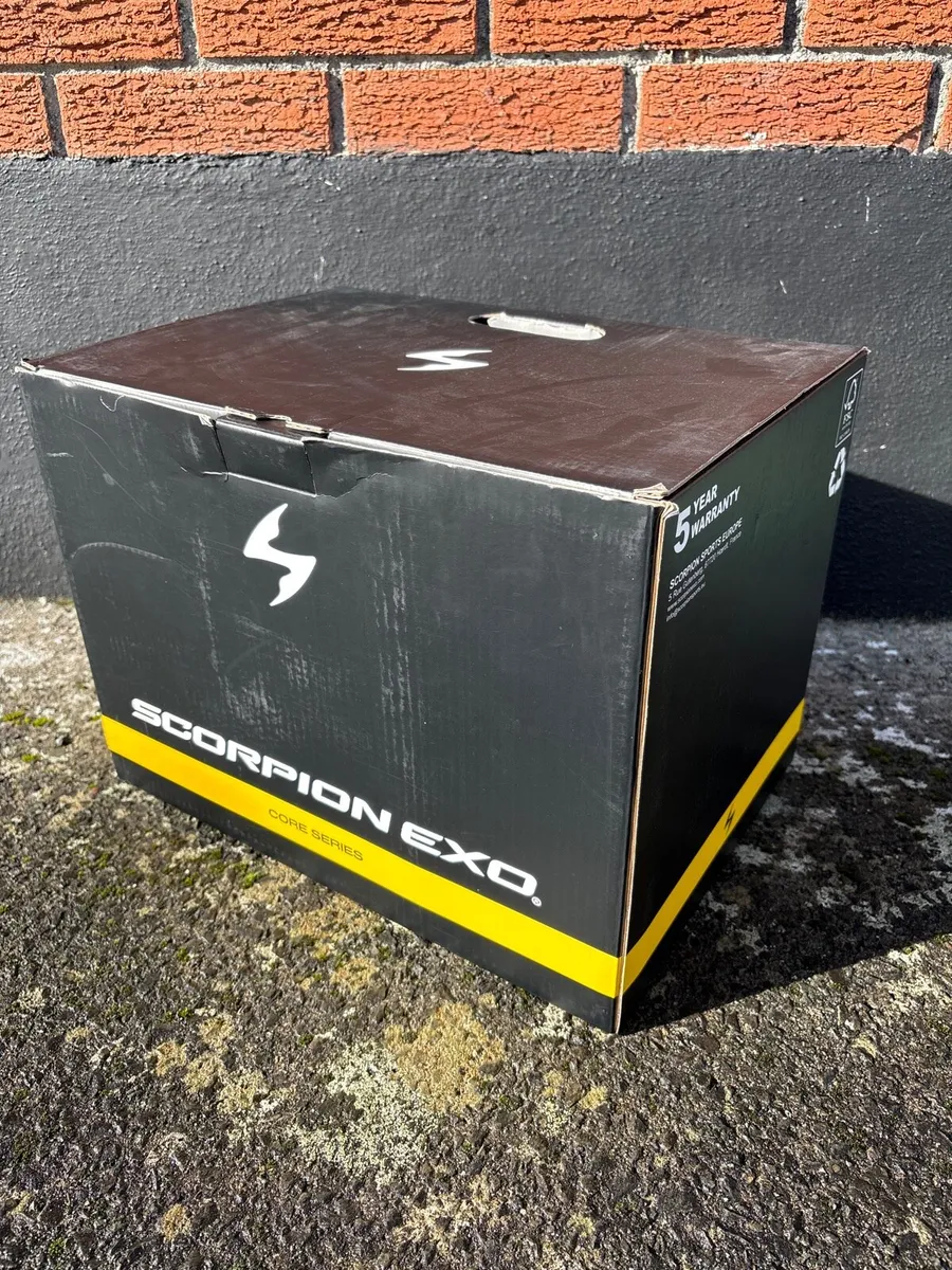 Motorcycle Helmet - Image 1