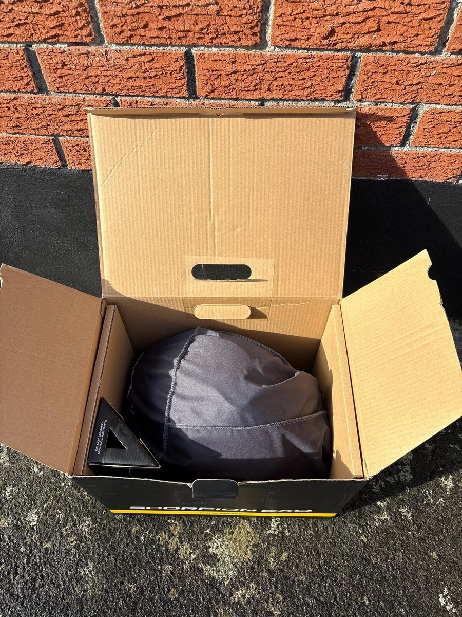 Motorcycle Helmet - Image 3