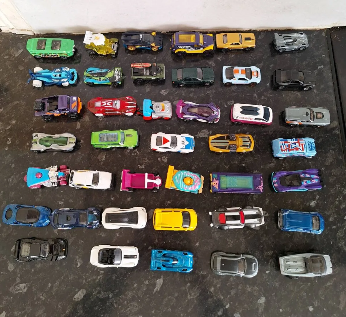 40 Hot Wheels die cast cars