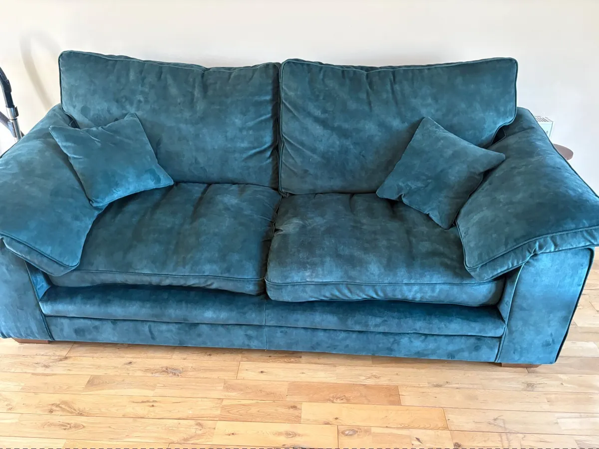Three Couches - Image 4