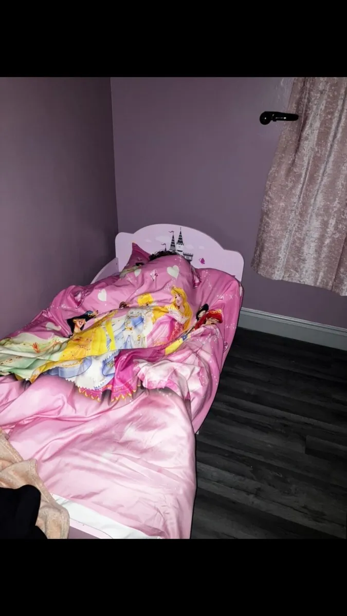 Toddler bed princess - Image 1