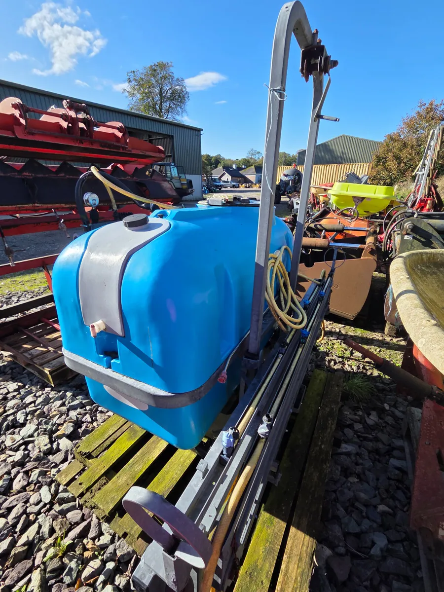 Biard 600 Litre Sprayer with 10m booms