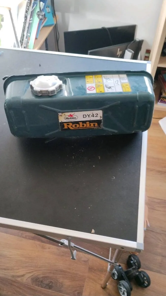 fuel tanks - Image 2