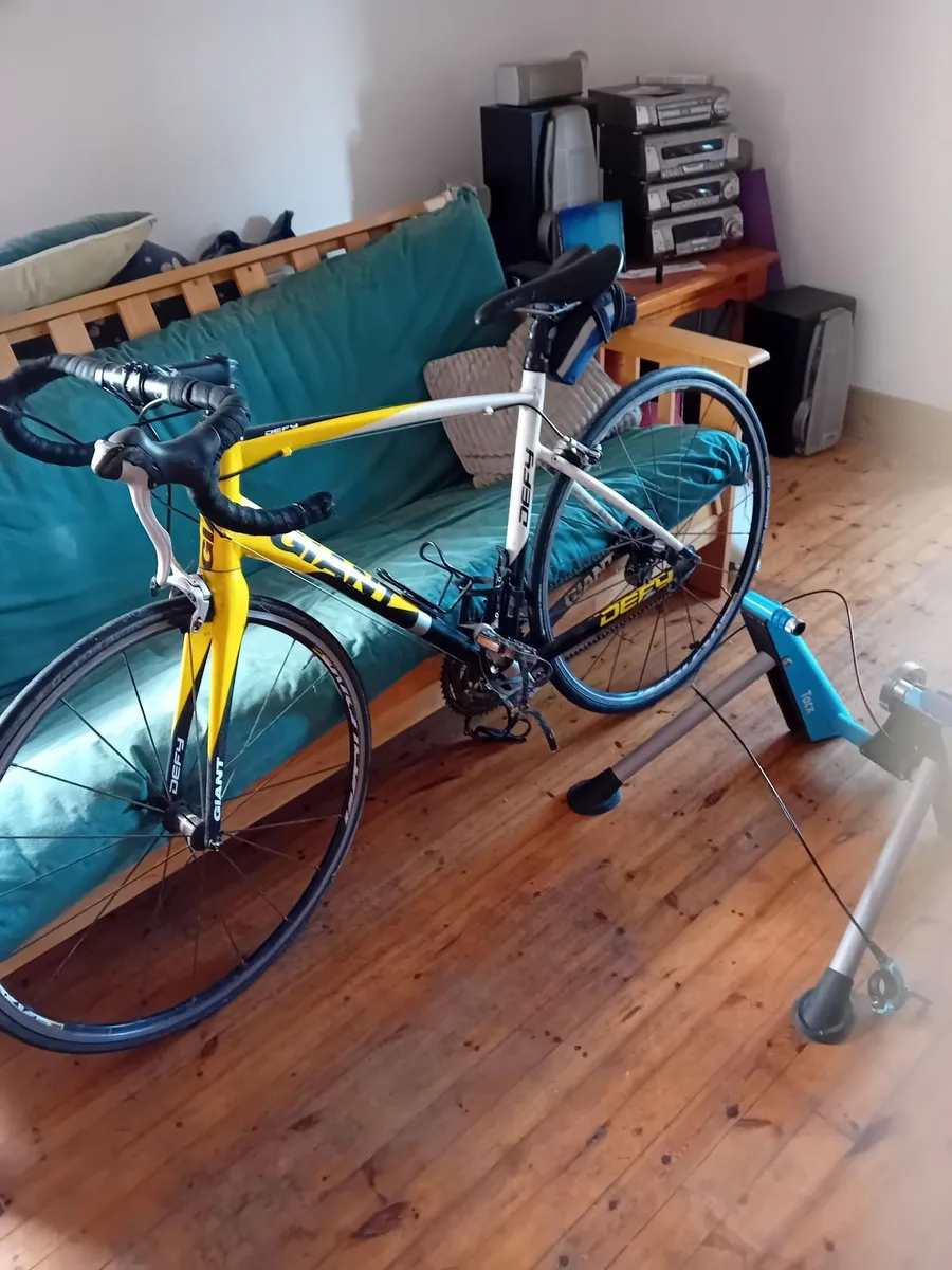 Road bike - Image 1