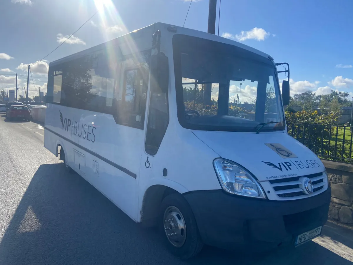 2010 iveco daily minibus - Image 2