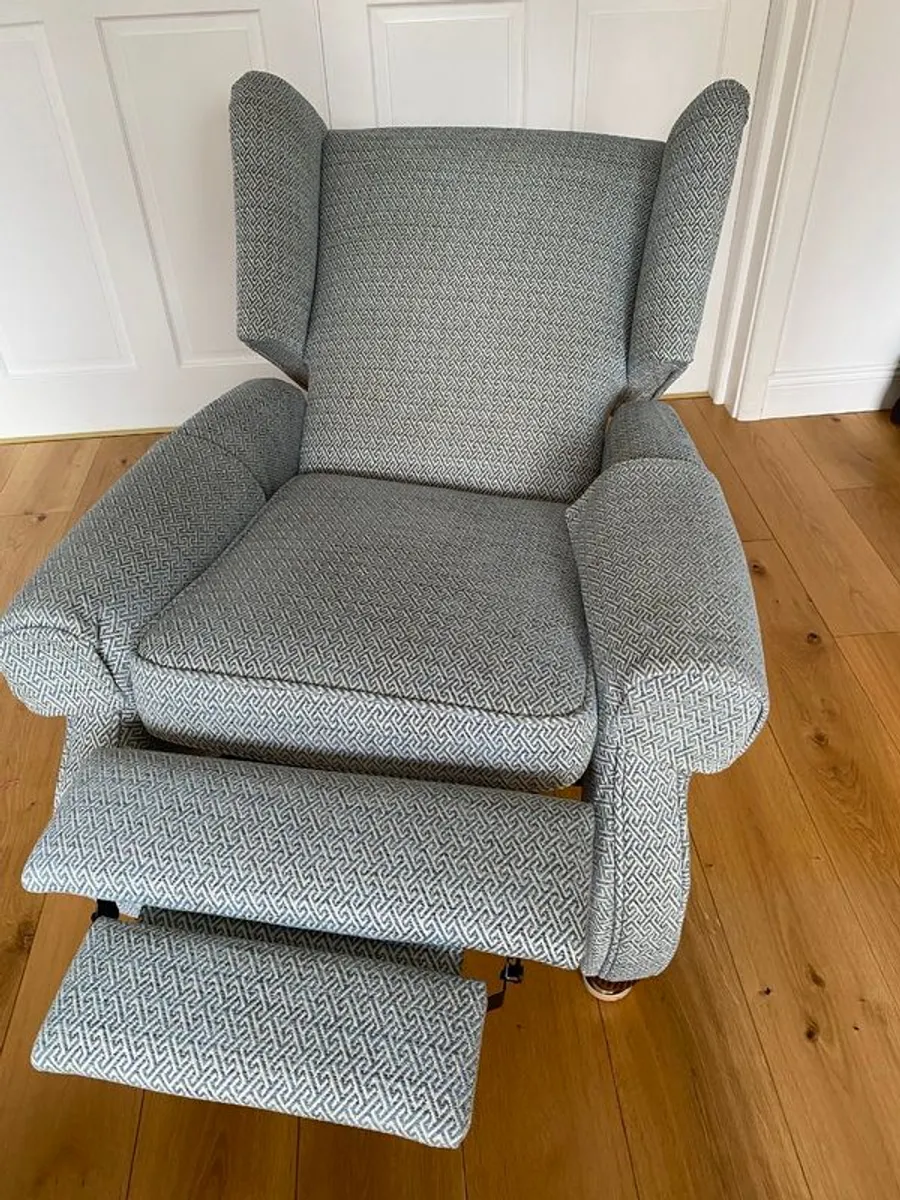 Parker Knoll Manual Recliner York  Arm Chair - Image 3