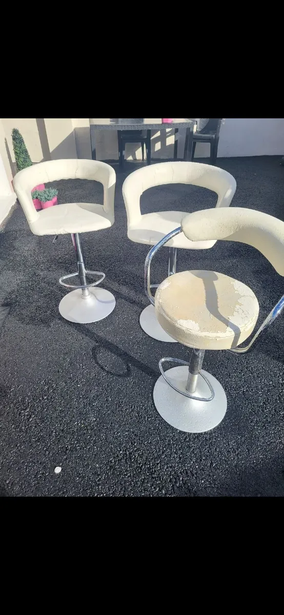 Kitchen stools free to take - Image 1