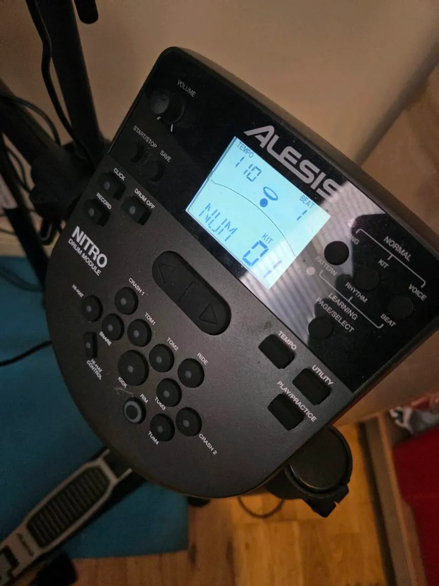 Alesis DM7X Electric Drum Kit - Image 2