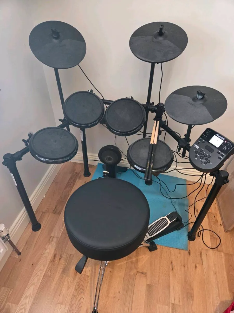 Alesis DM7X Electric Drum Kit - Image 1
