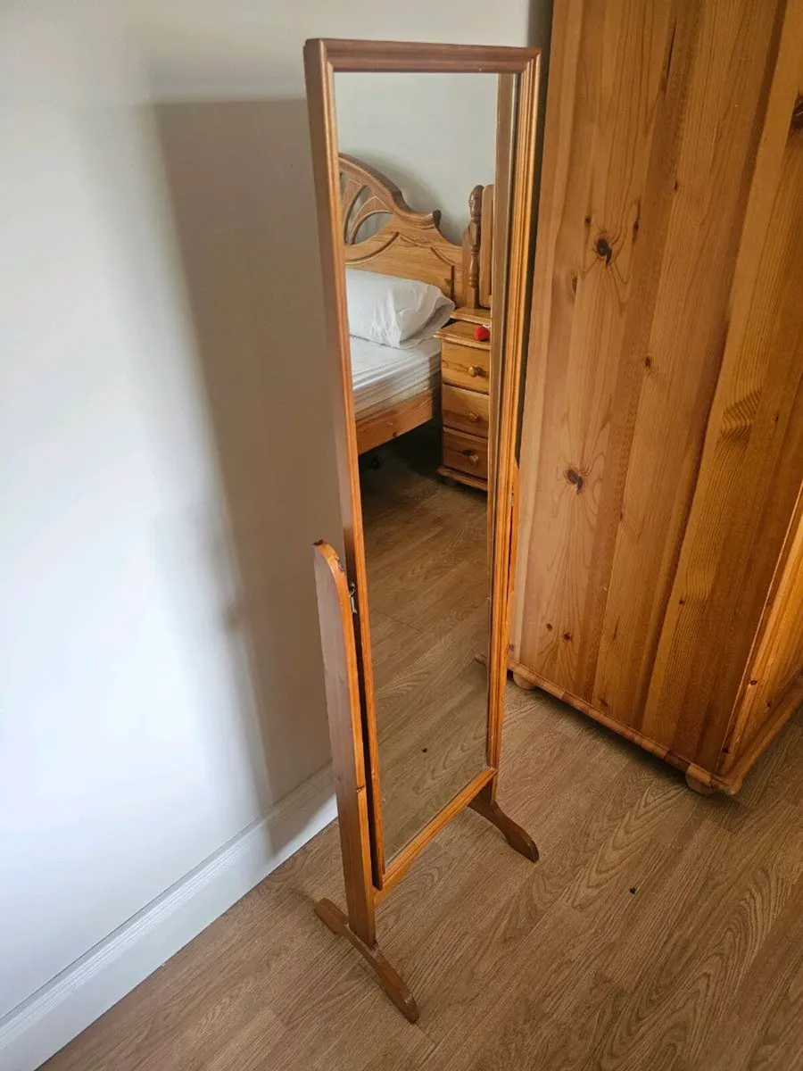 Mirror - Image 2