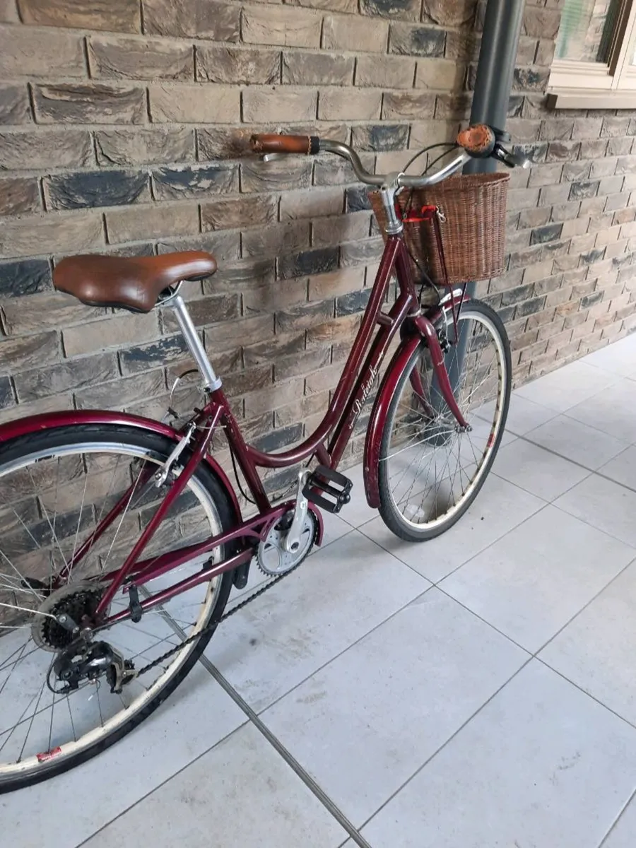 Ladies city bike - Image 1