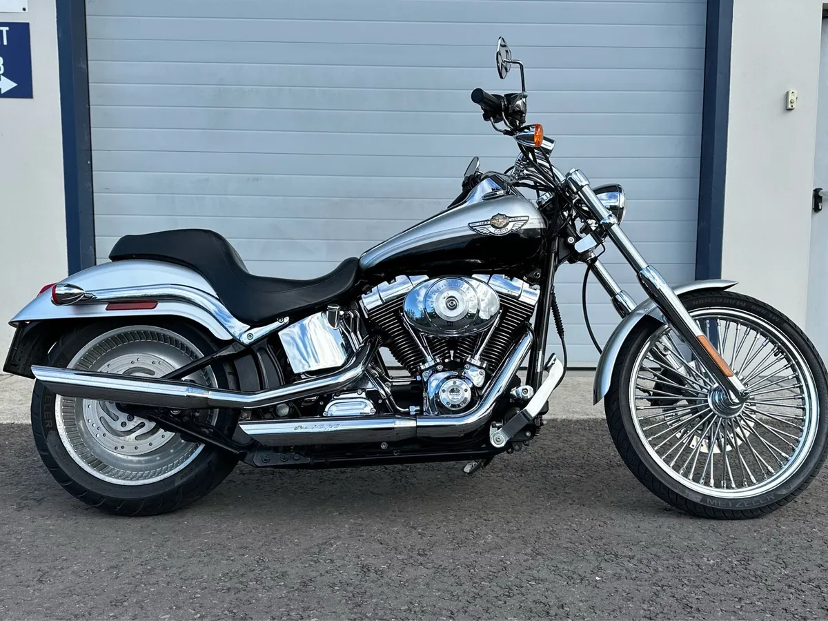 Harley Davidson Deuce-4.9k miles-mint condition - Image 3