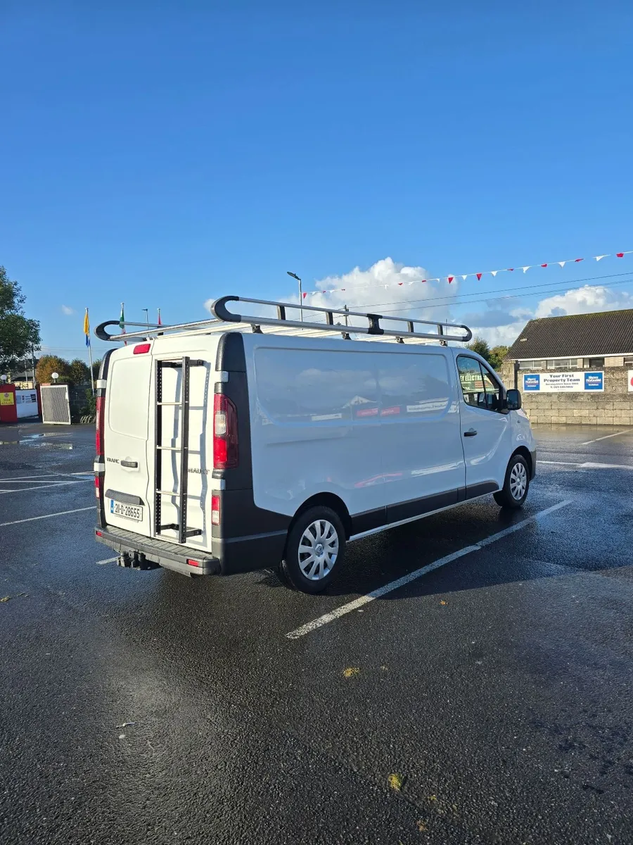Renault Trafic 2021 - Image 3