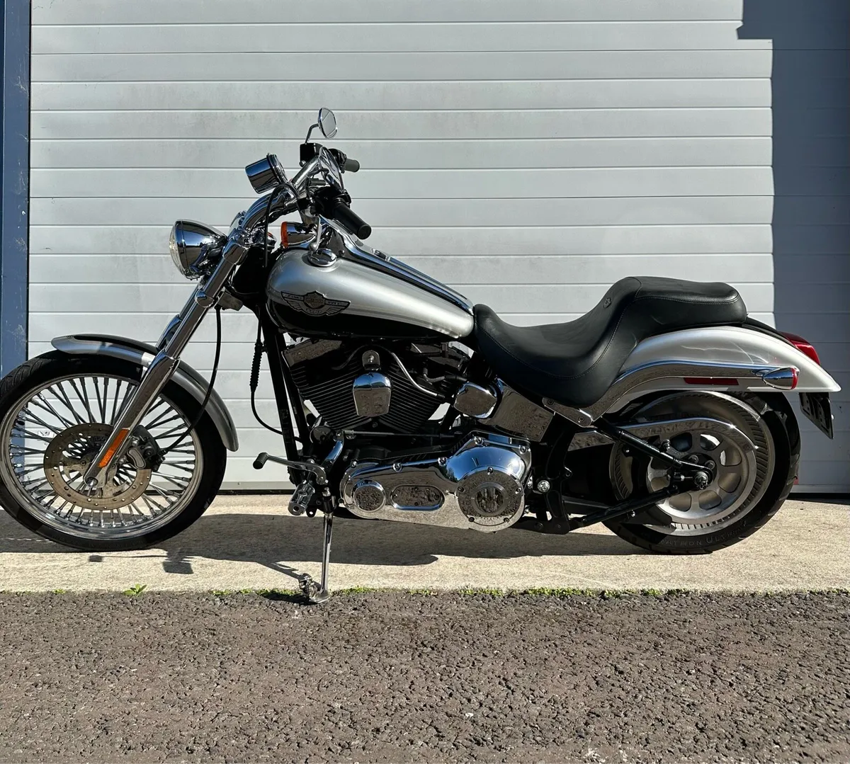 Harley Davidson Deuce-4.9k miles-mint condition - Image 1