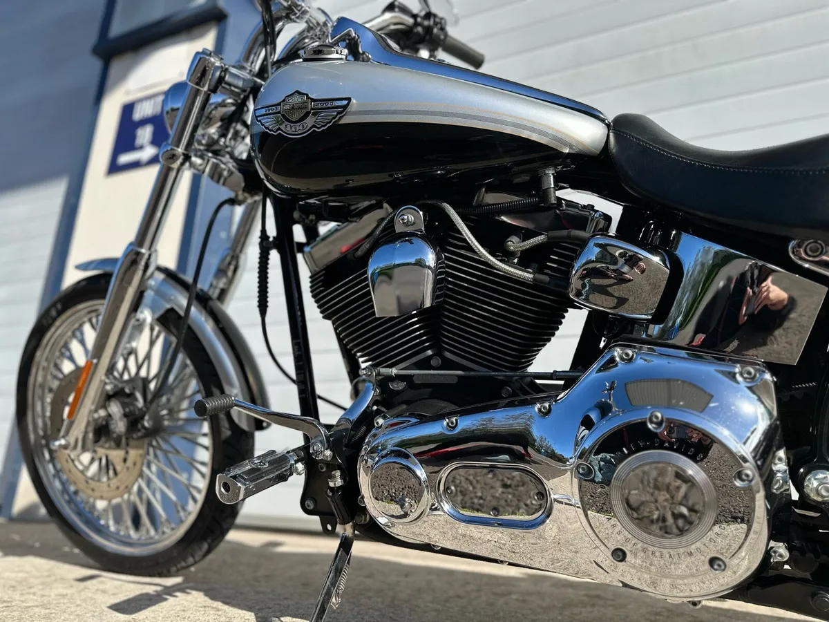 Harley Davidson Deuce-4.9k miles-mint condition - Image 4