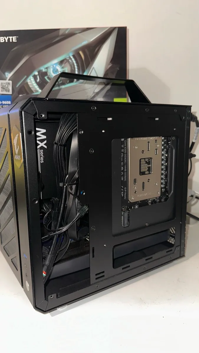 High End Gaming PC - RTX 4070 Super / R7 7800X3D - Image 3