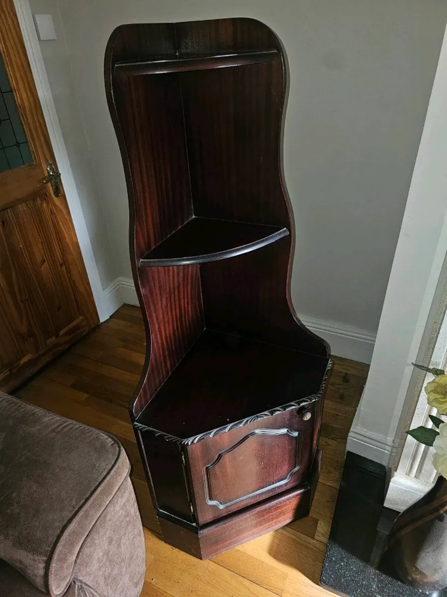 Corner cabinet - Image 1