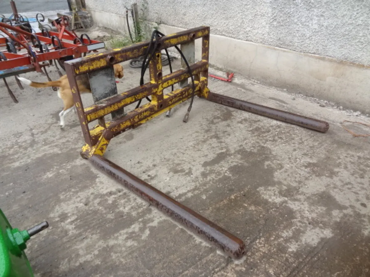 Hydraulic Bale Handler - Image 2