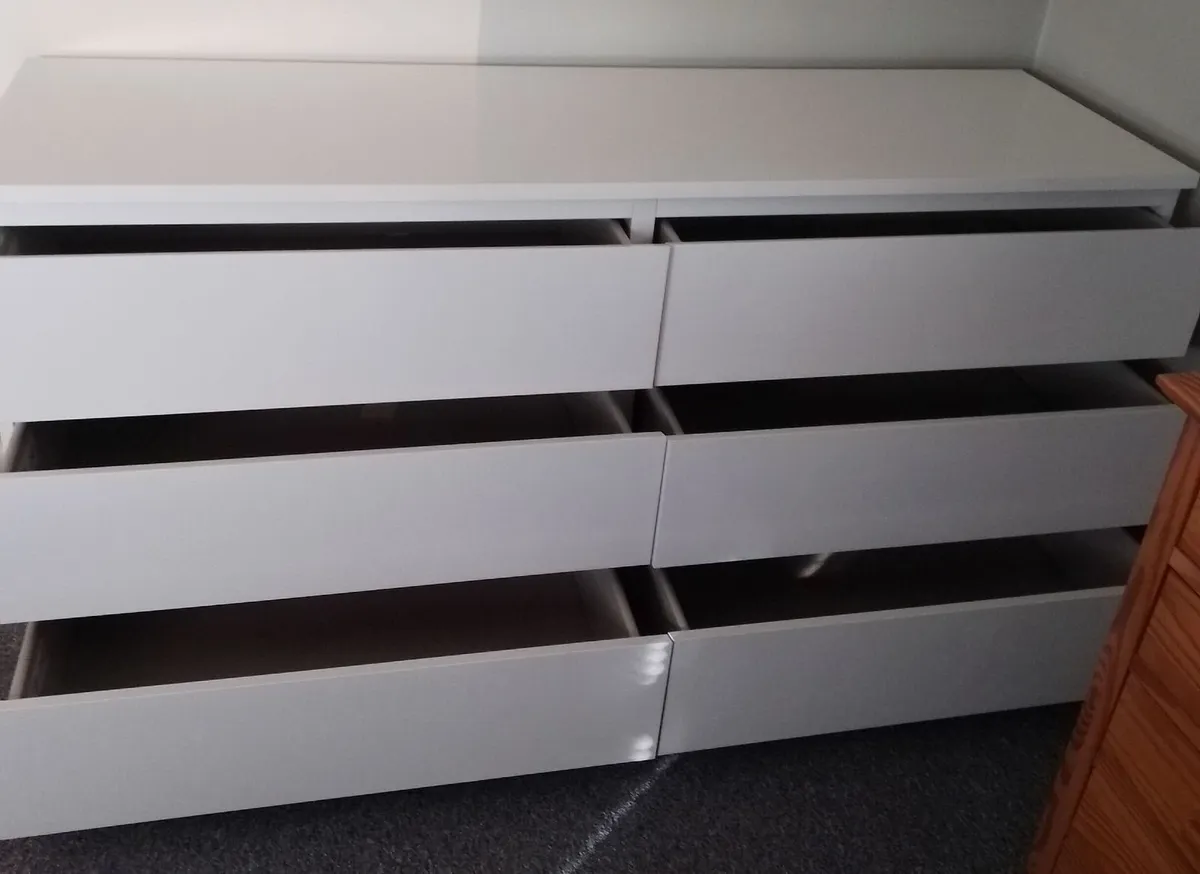Chest of drawers - Image 3
