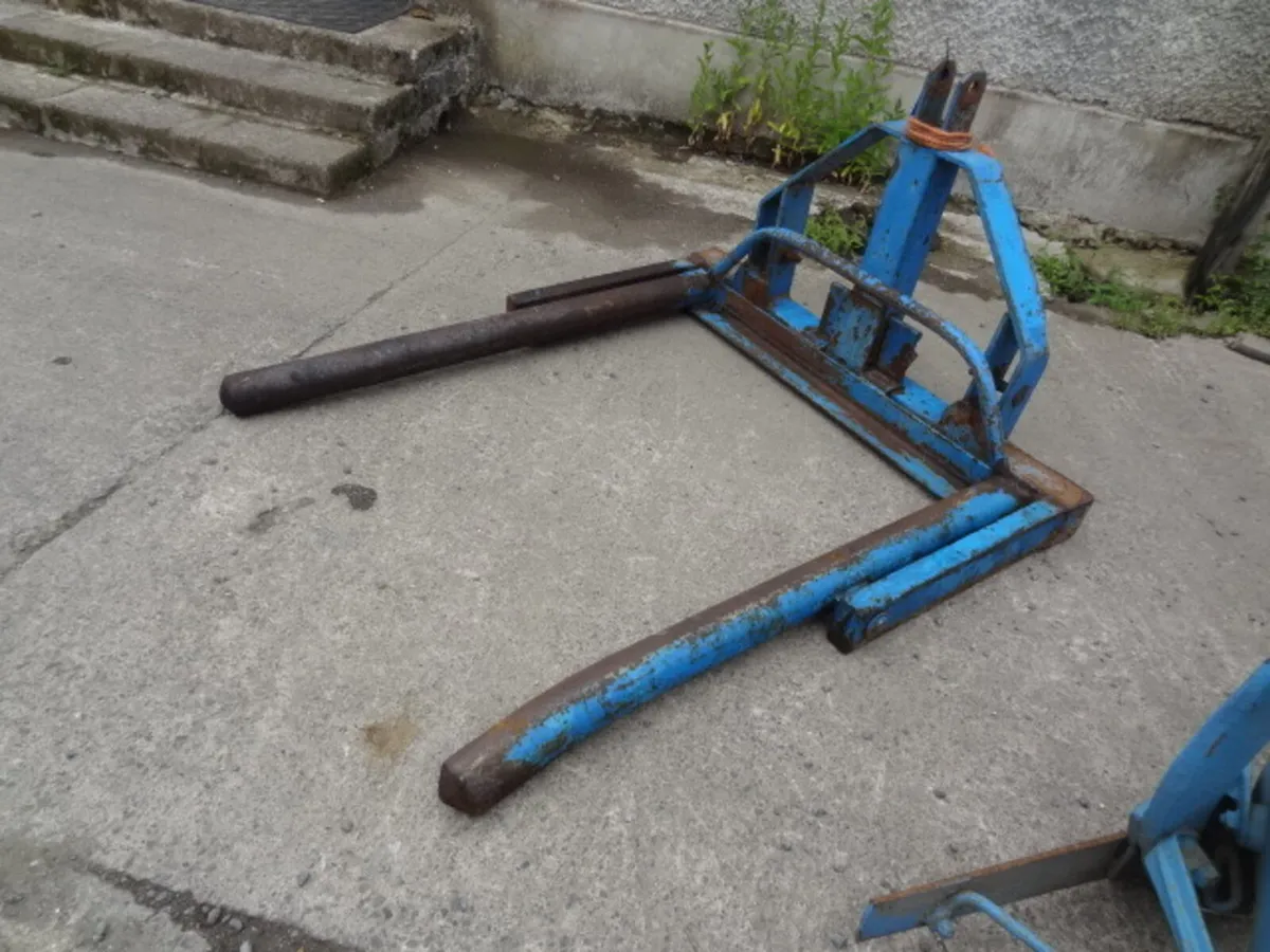 Nugent and Fleming Single Bale Lifter - Image 3