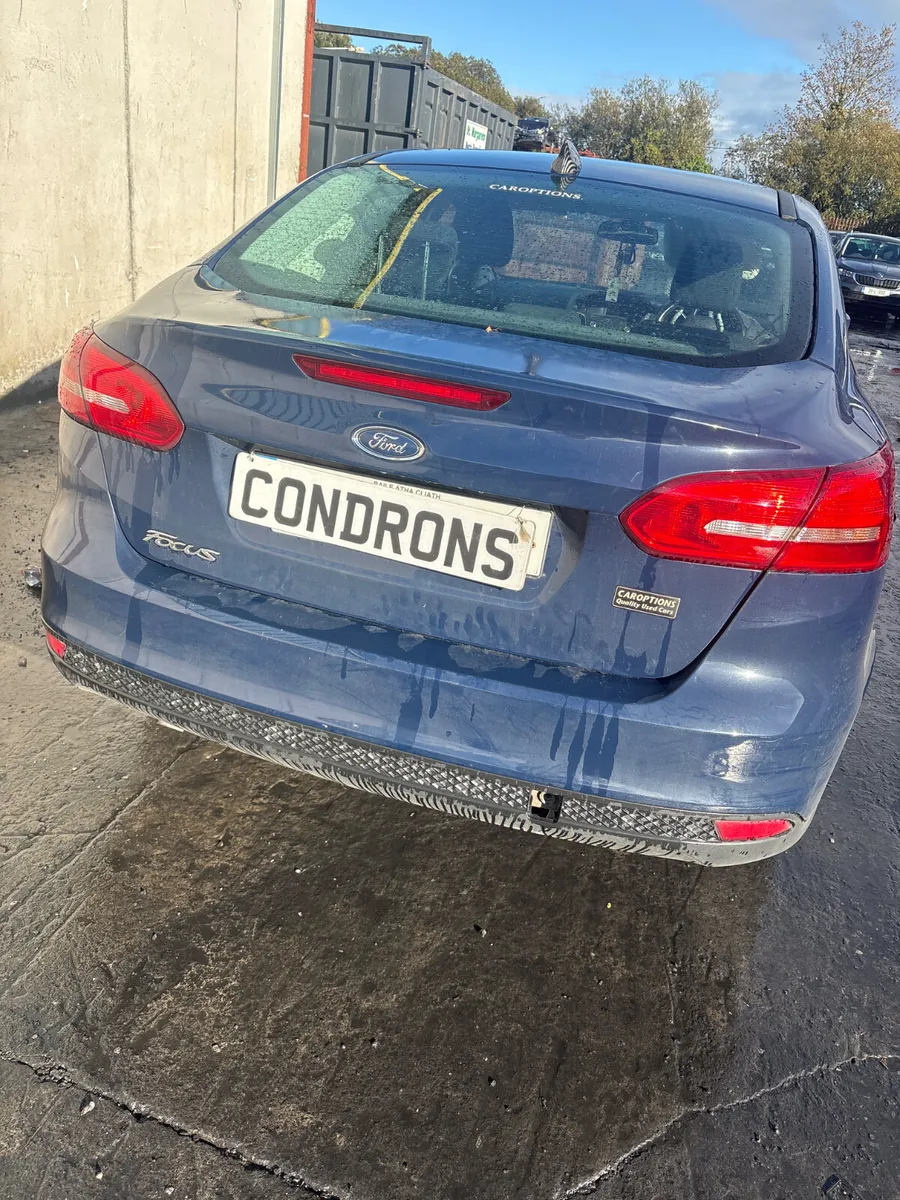 Ford focus saloon - Image 3