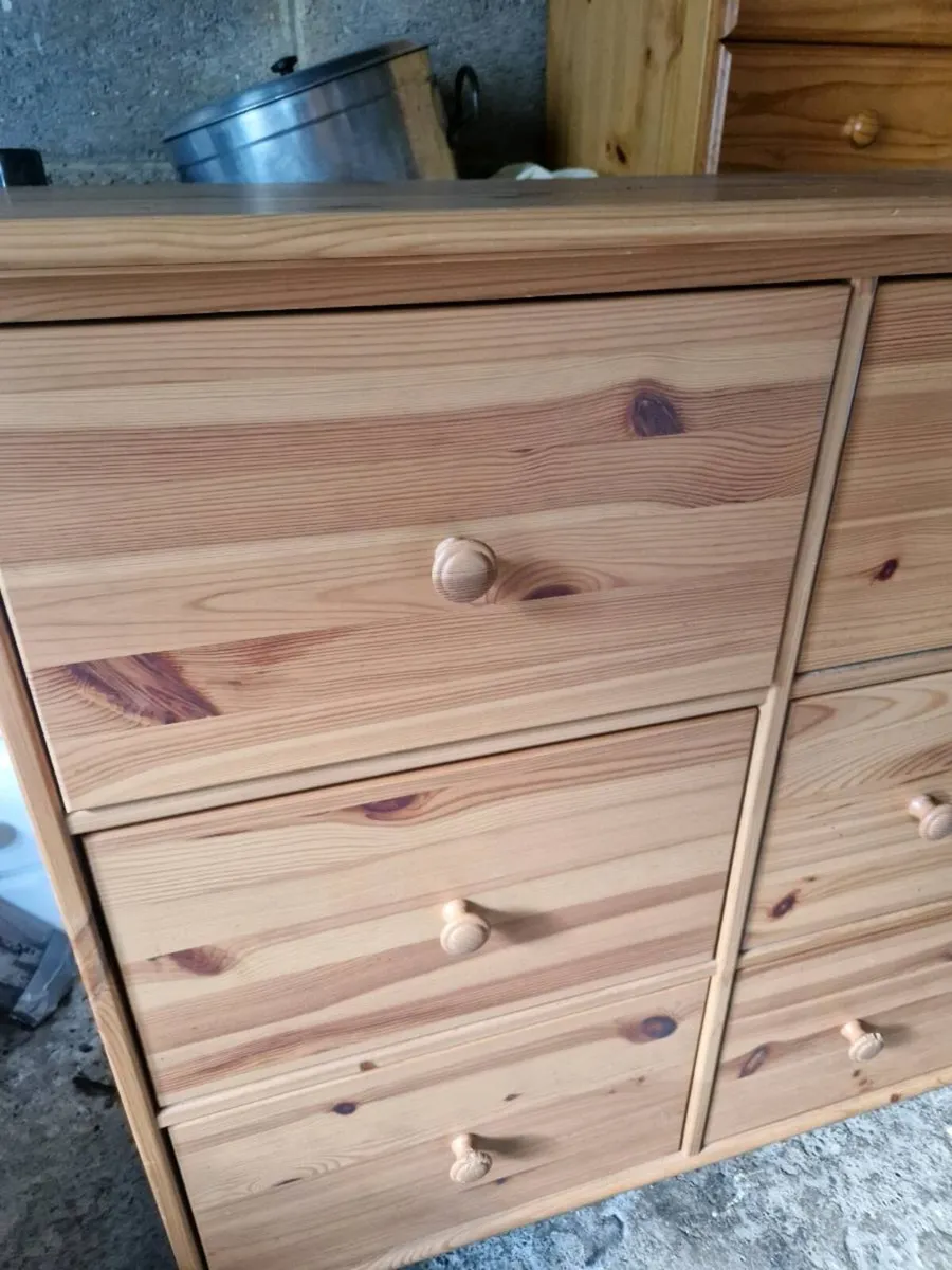 Large solid wood chest of drawers - Image 2