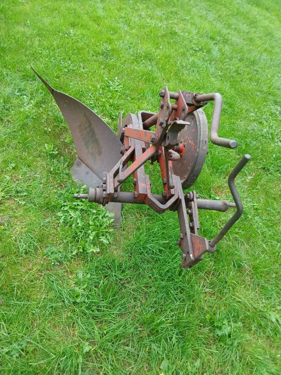 David Brown Ploughs - Image 4