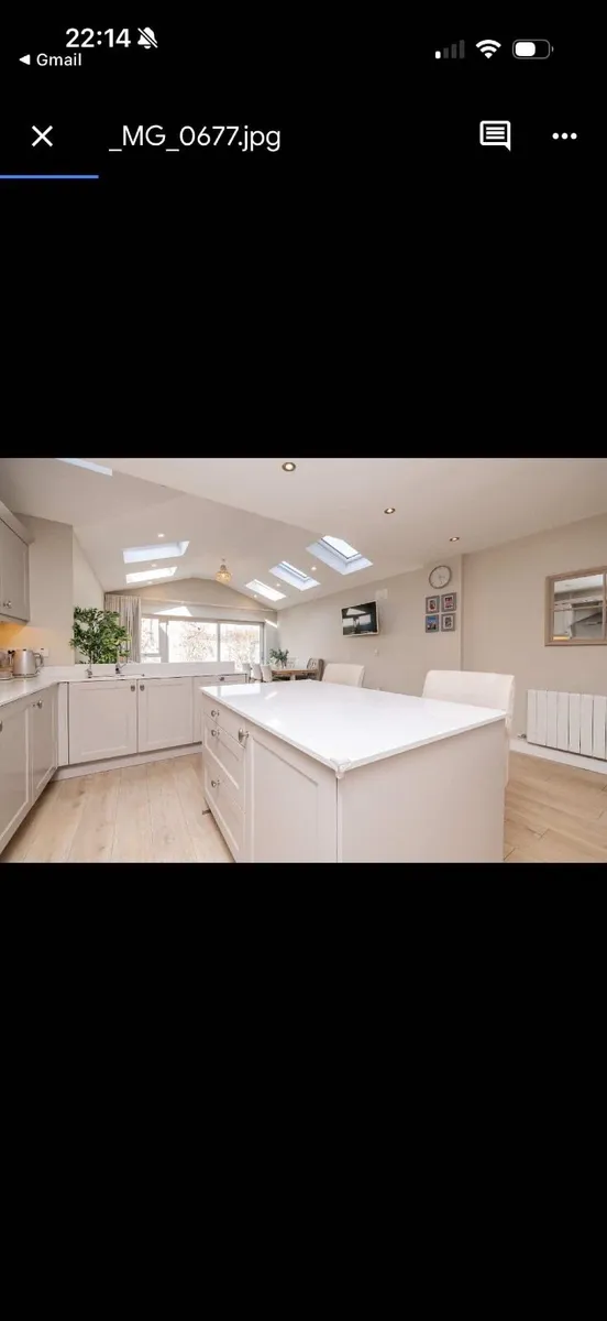 Kitchen and island - Image 1