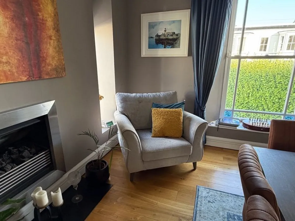 3 Seater Sofa and Armchair - Image 1