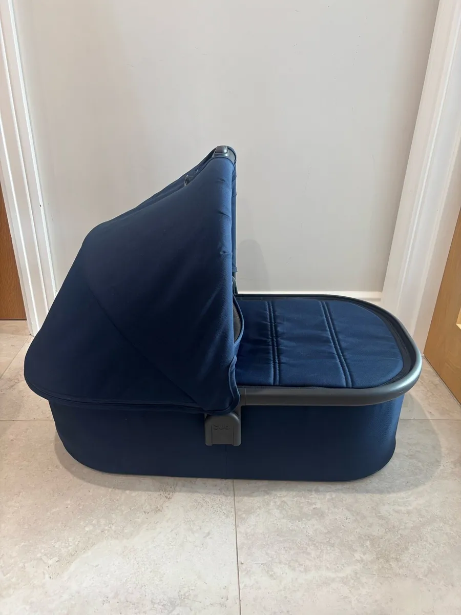 UPPAbaby Vista V2 travel system - navy - extras! - Image 3